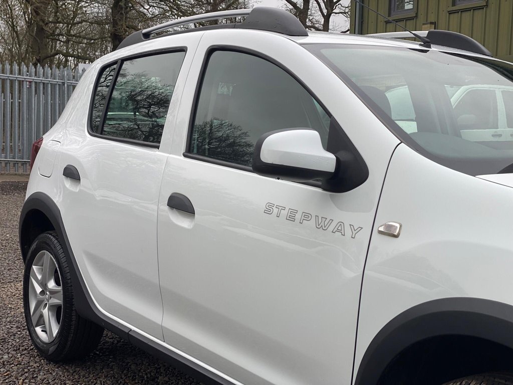 Used Dacia Sandero Stepway 2014 for sale - 77534552: Photo 24