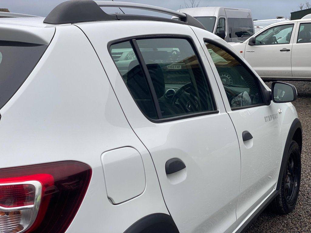 Used Dacia Sandero Stepway 2014 for sale - 77534552: Photo 30