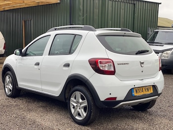 Used Dacia Sandero Stepway 2014 for sale - 77534552: Photo