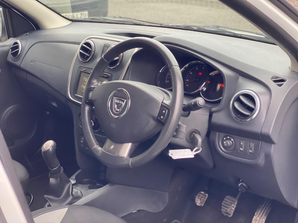 Used Dacia Sandero Stepway 2014 for sale - 77534552: Photo 5