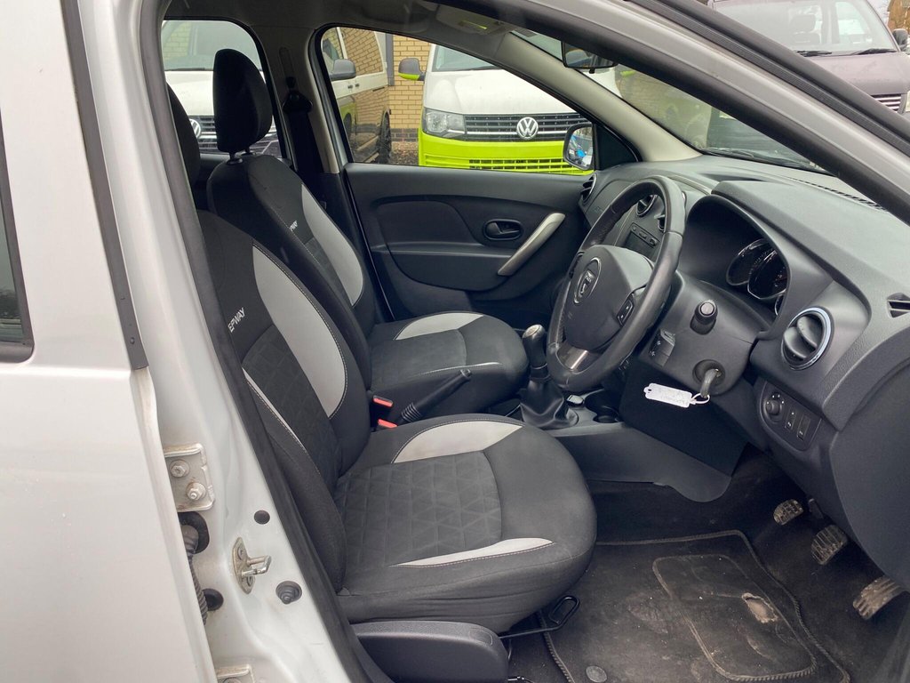 Used Dacia Sandero Stepway 2014 for sale - 77534552: Photo 6