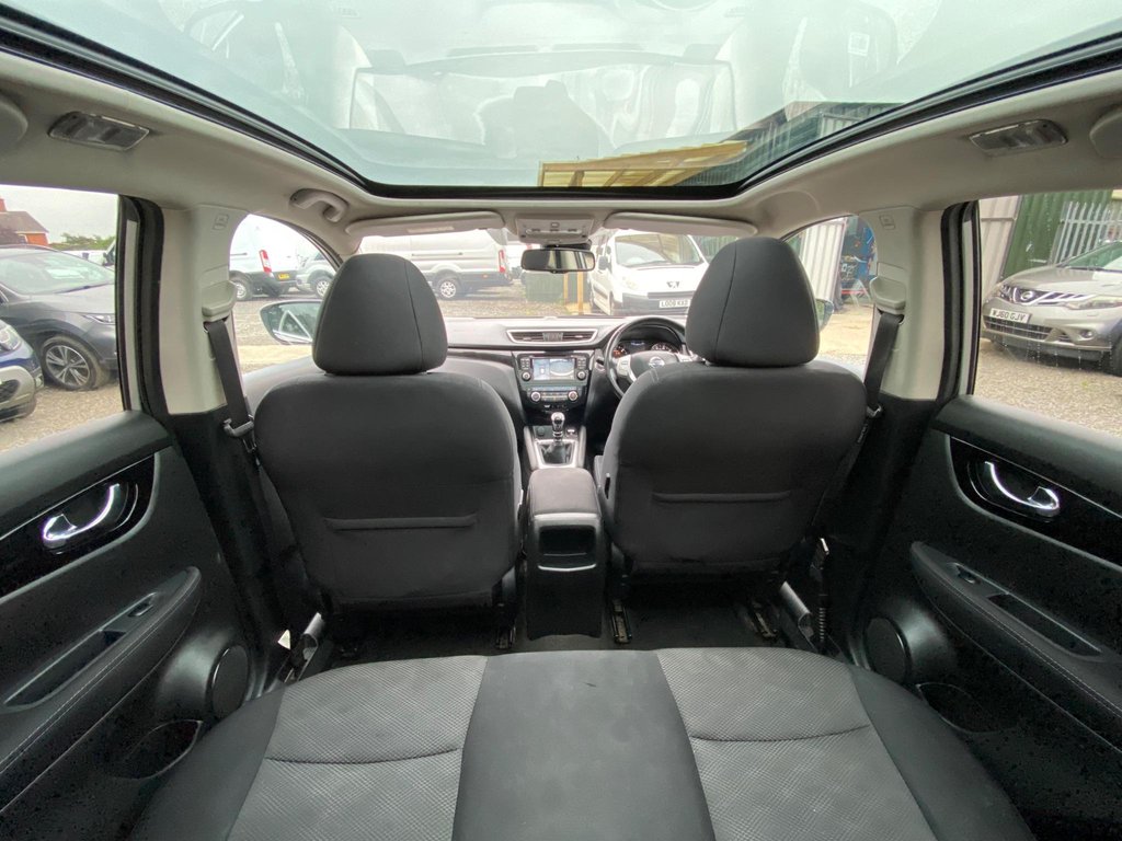 Used Nissan Qashqai 2015 for sale - 76048323: Photo 11