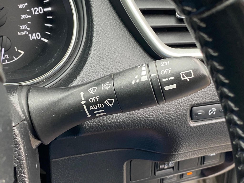 Used Nissan Qashqai 2015 for sale - 76048323: Photo 41