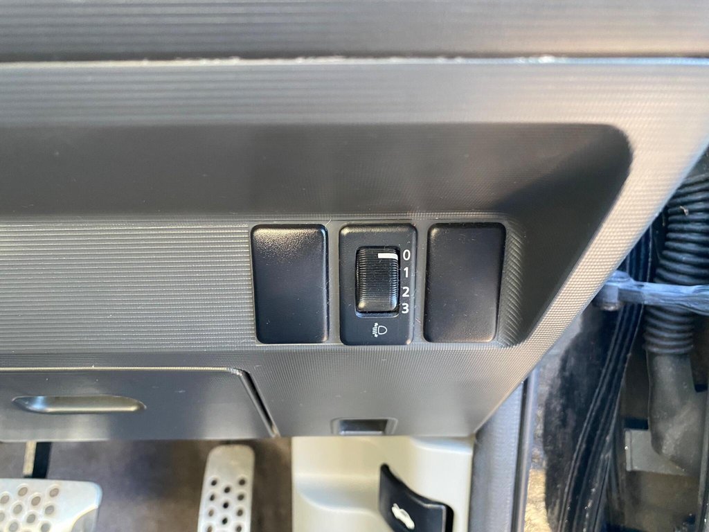 Used Nissan X-Trail 2002 for sale - 77748474: Photo 40