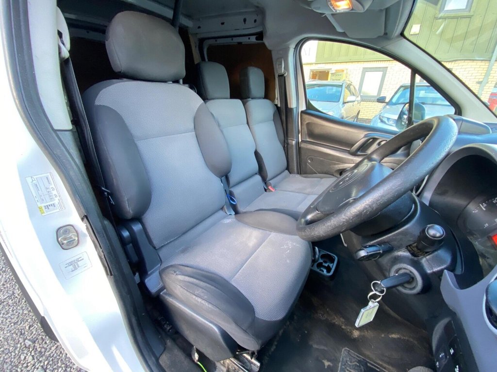 Vehicle 33