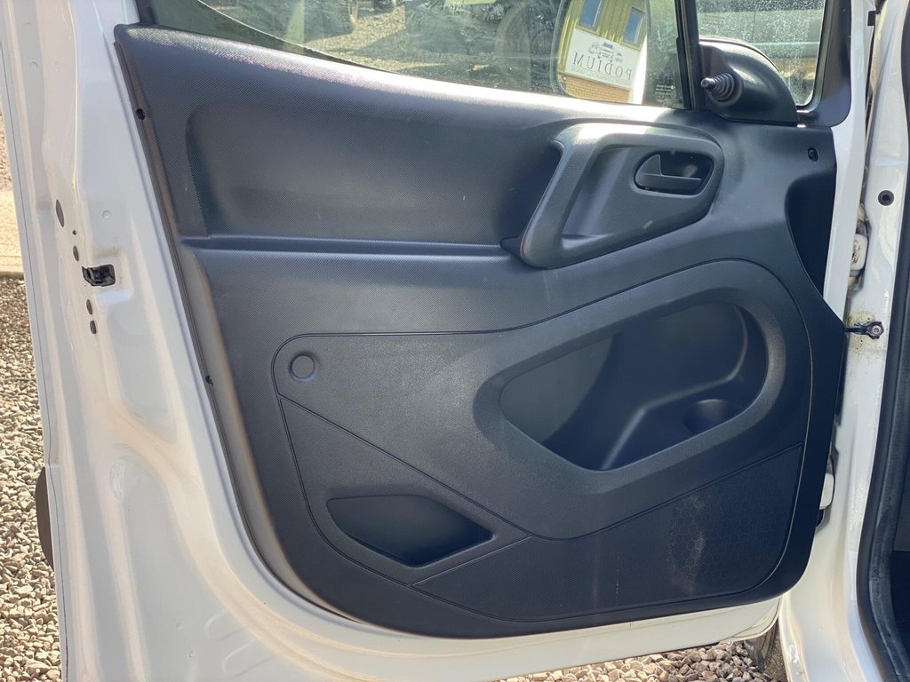 Used Peugeot Partner 2015 for sale - 77891240: Photo 41