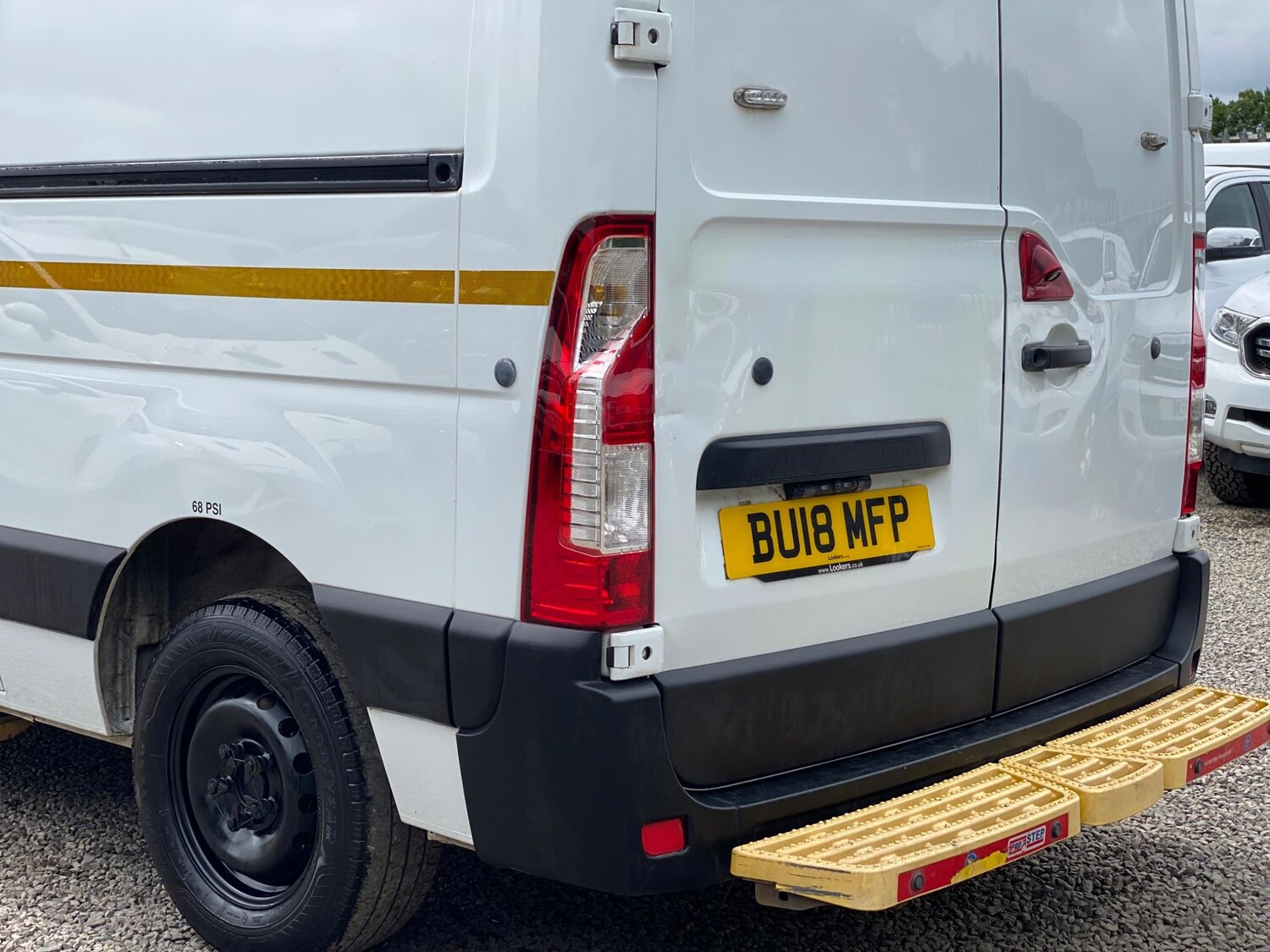 Vehicle 21