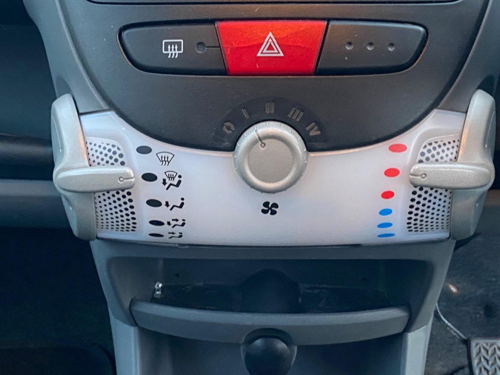 Used Toyota AYGO 2009 for sale - 76784043: Photo 34