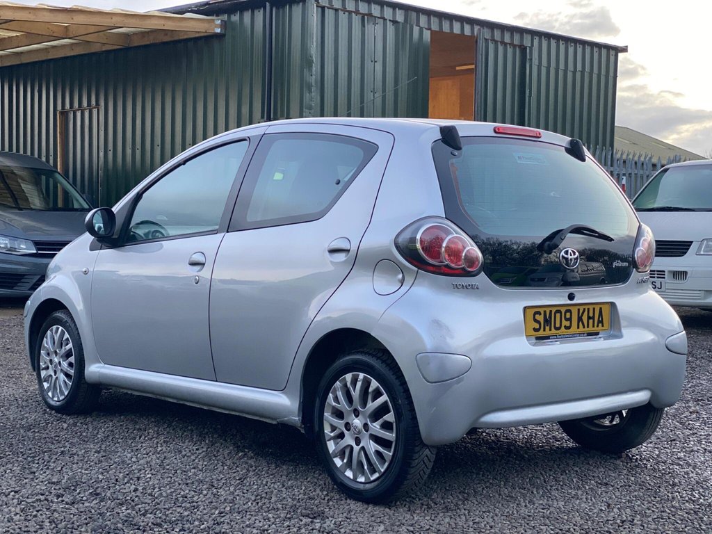 Used Toyota AYGO 2009 for sale - 76784043: Photo 4