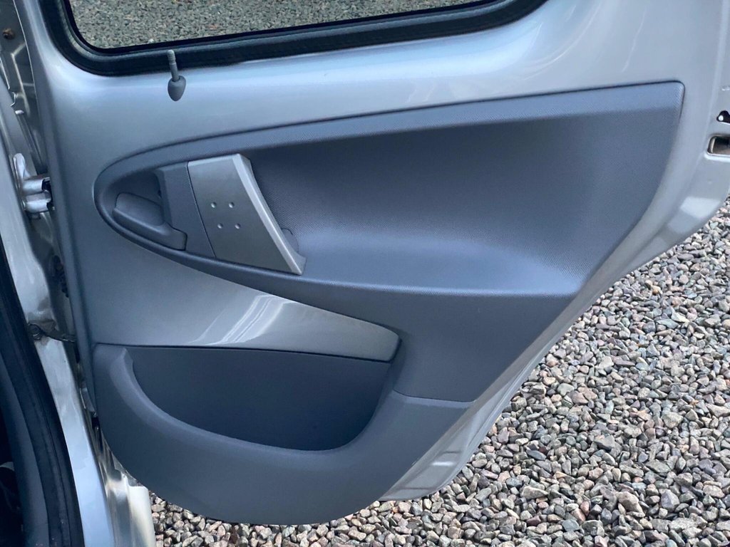 Used Toyota AYGO 2009 for sale - 76784043: Photo 40