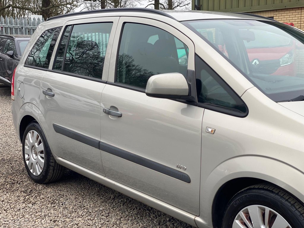 Used Vauxhall Zafira 2009 for sale - 77780488: Photo 24