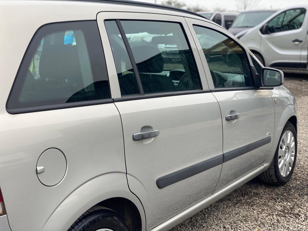Used Vauxhall Zafira 2009 for sale - 77780488: Photo 28