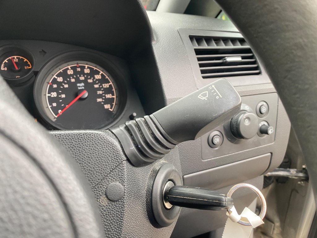 Used Vauxhall Zafira 2009 for sale - 77780488: Photo 32