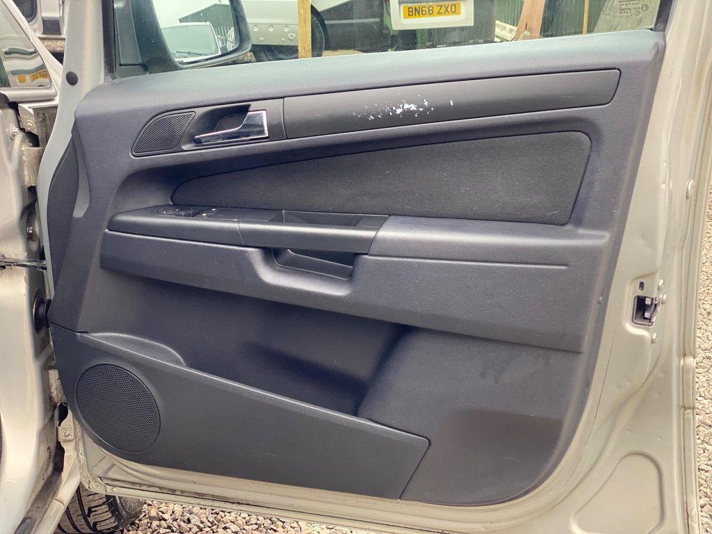 Used Vauxhall Zafira 2009 for sale - 77780488: Photo 35
