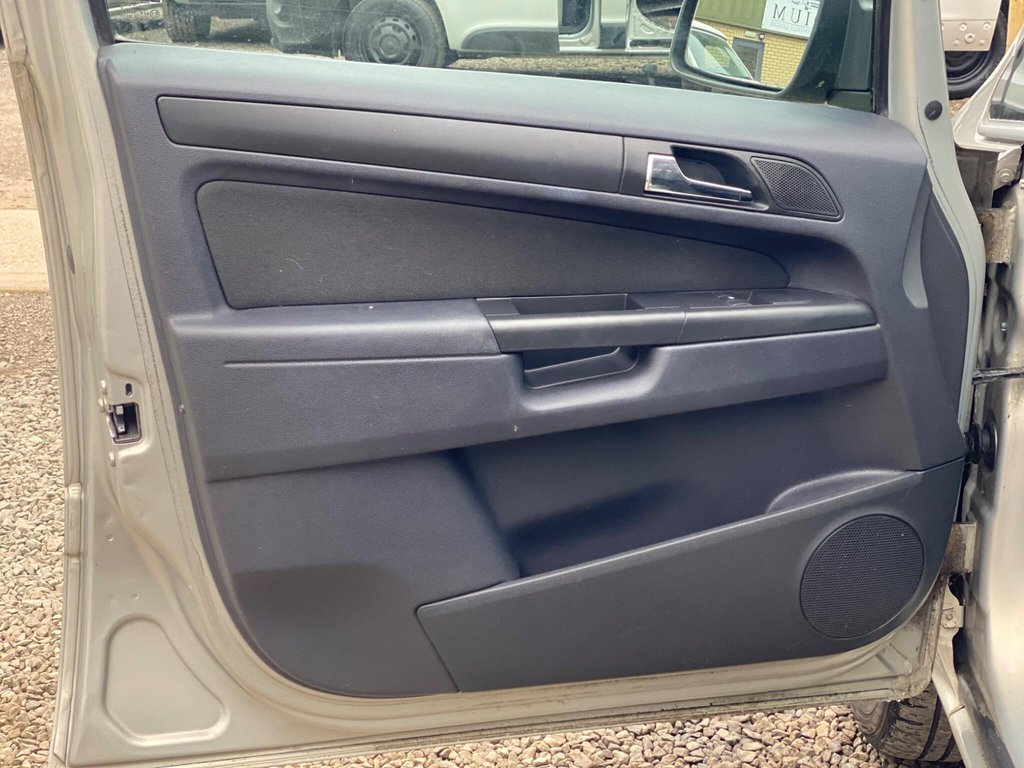 Used Vauxhall Zafira 2009 for sale - 77780488: Photo 45