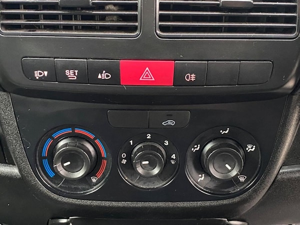 Used Vauxhall Combo 2018 for sale - 76210783: Photo 35