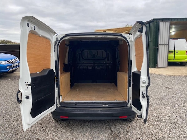Used Vauxhall Combo 2018 for sale - 76210783: Photo 44