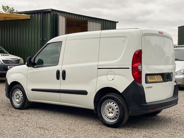 Used Vauxhall Combo 2018 for sale - 76210783: Photo 4
