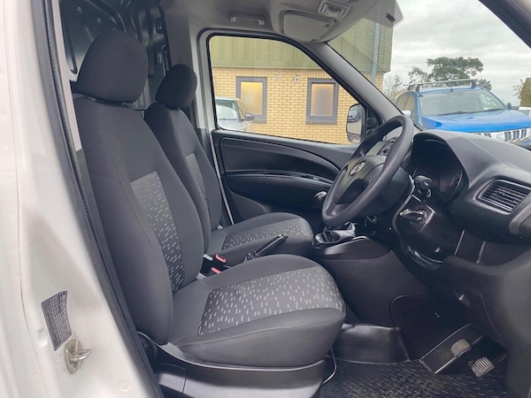 Used Vauxhall Combo 2018 for sale - 76210783: Photo 7