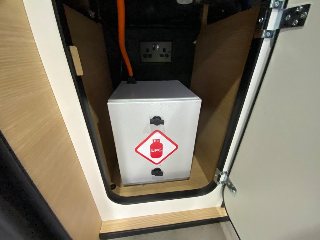 Used Vauxhall Vivaro 2017 for sale - 77588339: Photo 16