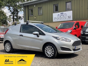 Used Ford Fiesta Van 2014 for sale - 79305537: Photo