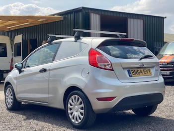 Used Ford Fiesta Van 2014 for sale - 79305537: Photo