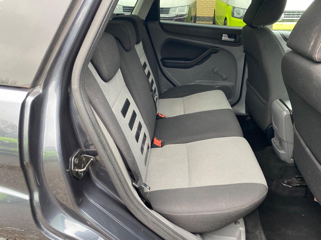 Used Ford Focus 2010 for sale - 77293302: Photo 10