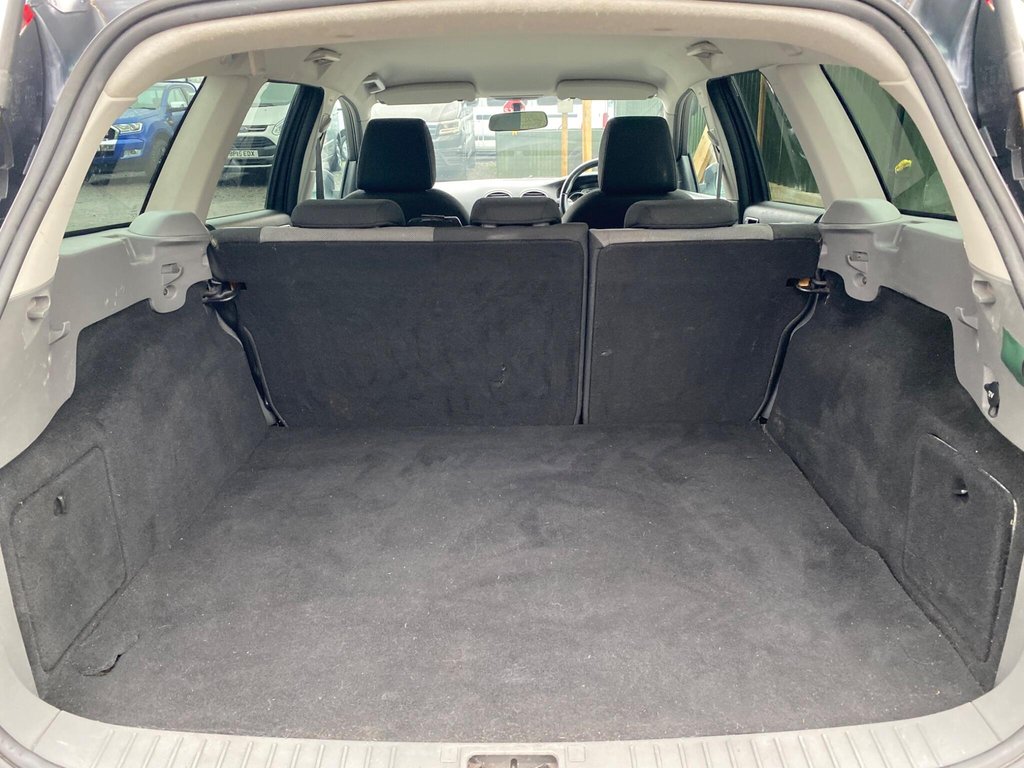 Used Ford Focus 2010 for sale - 77293302: Photo 13