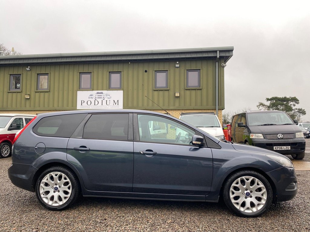 Used Ford Focus 2010 for sale - 77293302: Photo 20