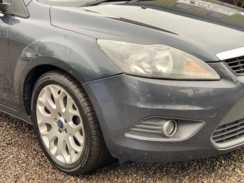 Used Ford Focus 2010 for sale - 77293302: Photo 21