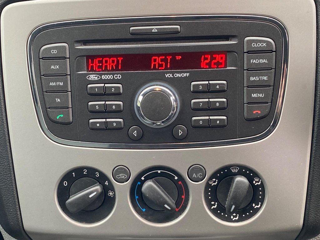 Used Ford Focus 2010 for sale - 77293302: Photo 31