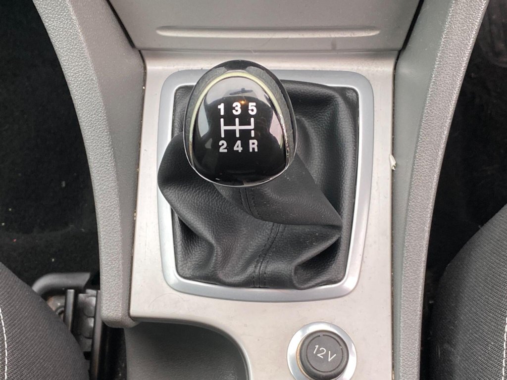 Used Ford Focus 2010 for sale - 77293302: Photo 32