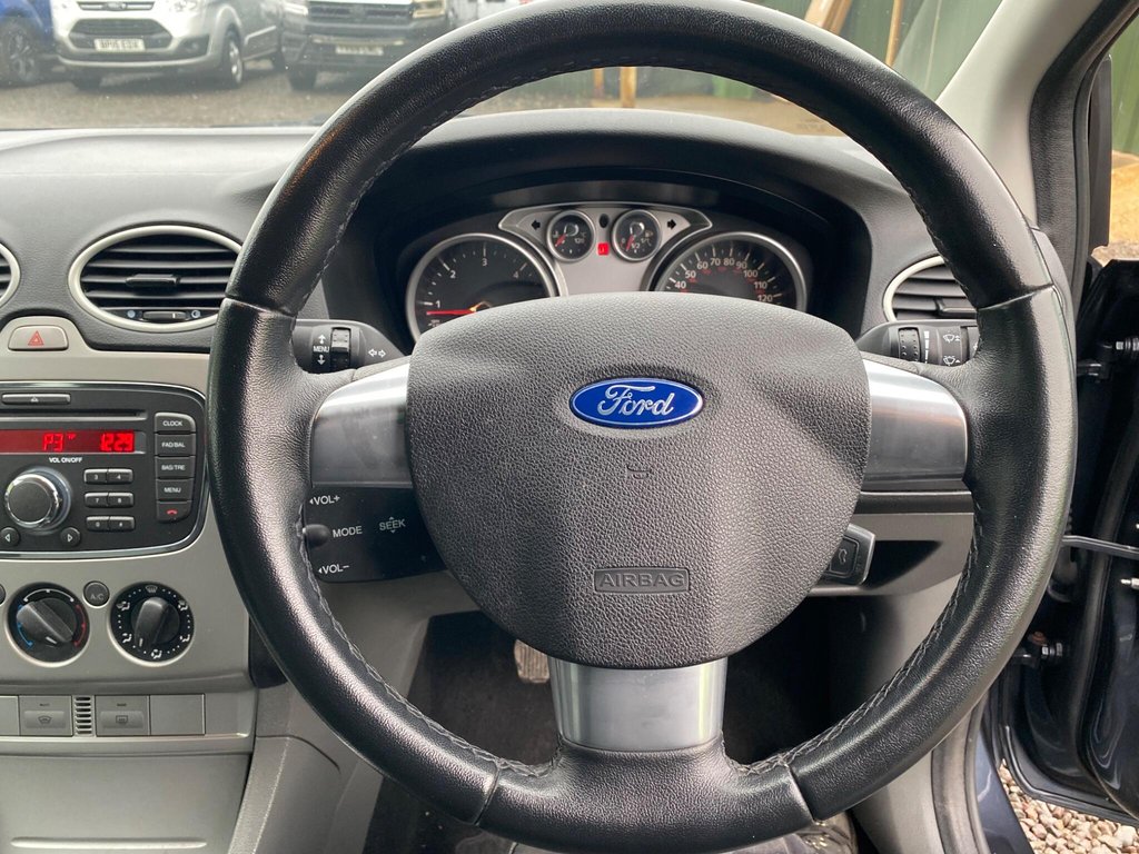 Used Ford Focus 2010 for sale - 77293302: Photo 35