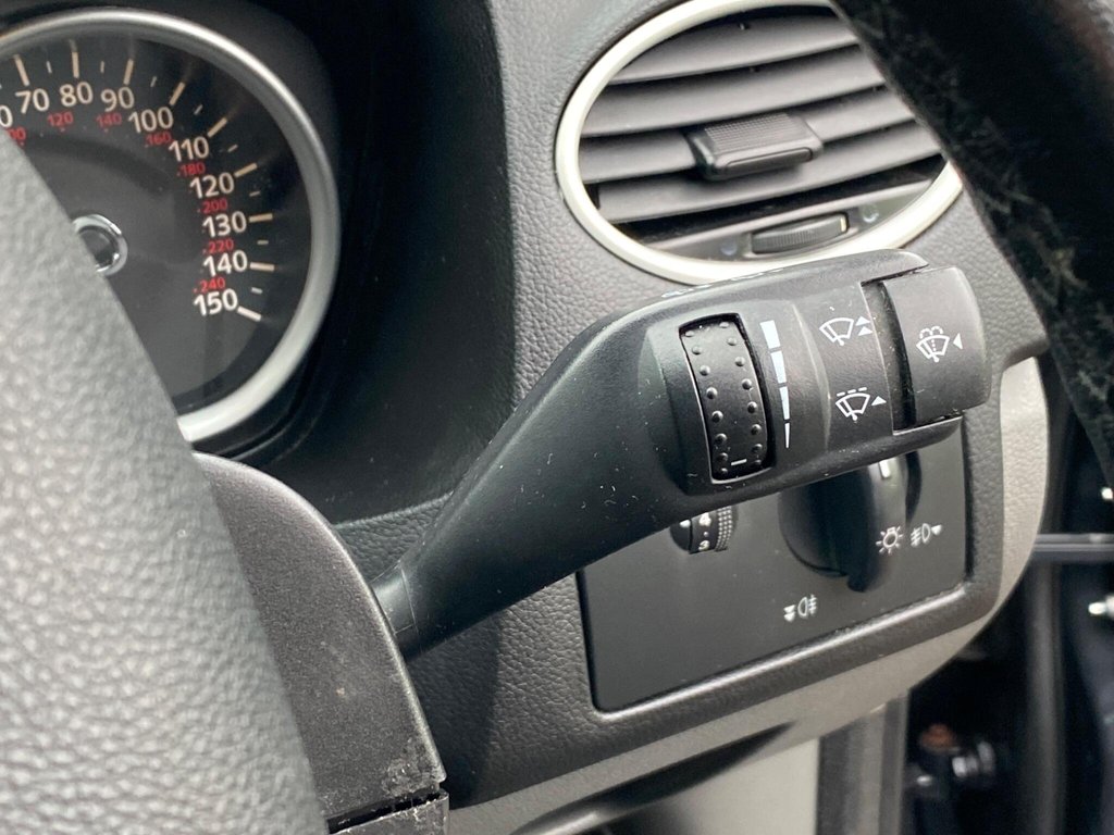 Used Ford Focus 2010 for sale - 77293302: Photo 37