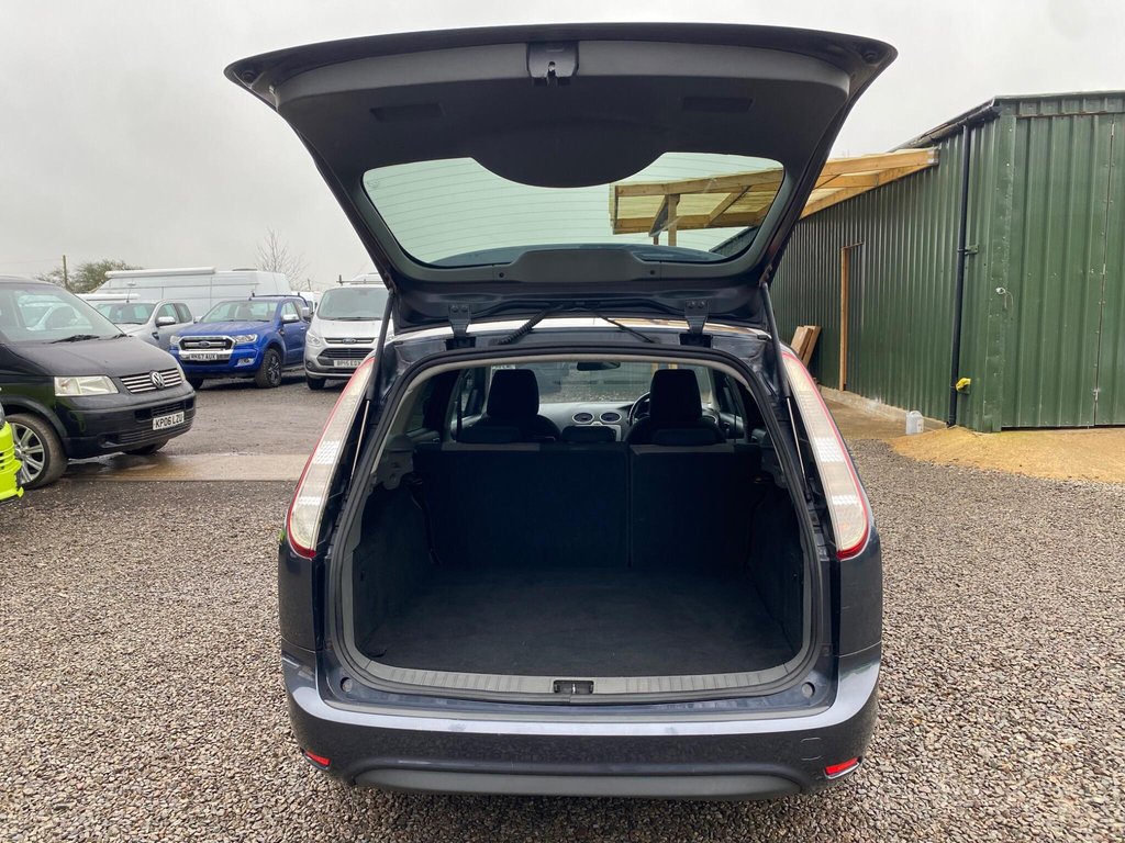 Used Ford Focus 2010 for sale - 77293302: Photo 44