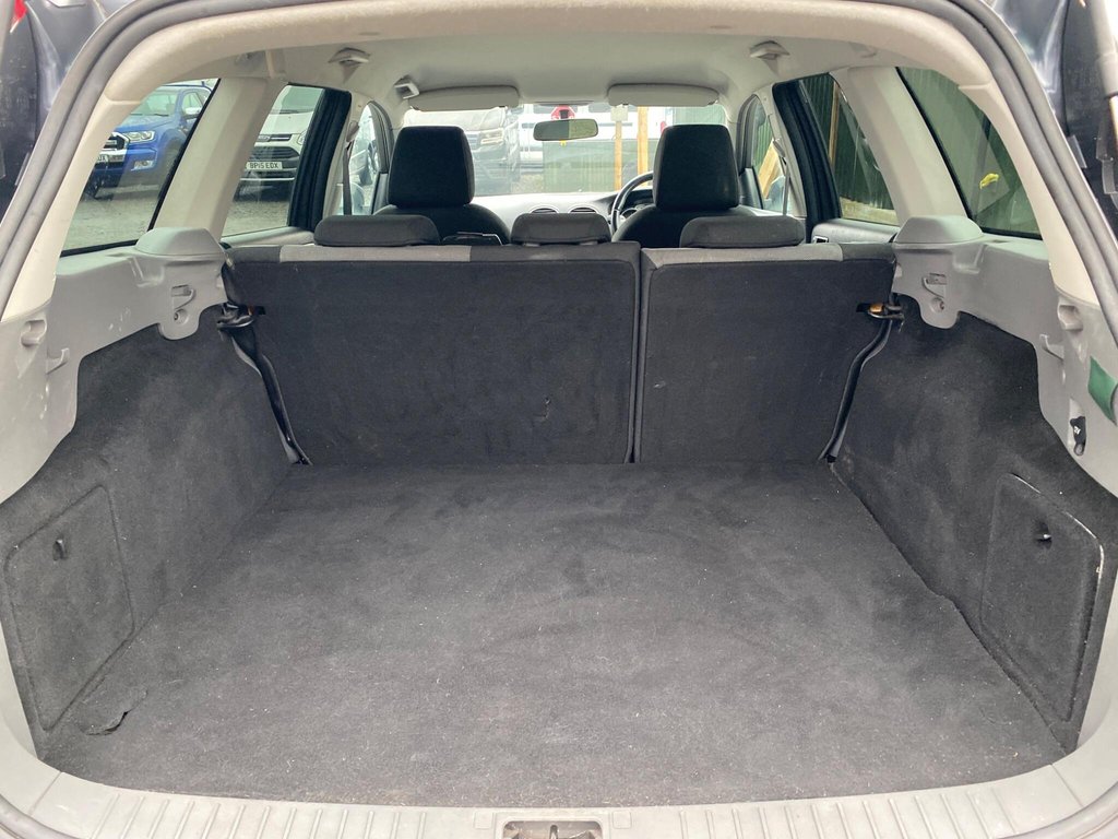 Used Ford Focus 2010 for sale - 77293302: Photo 45