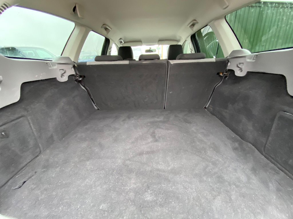 Used Ford Focus 2010 for sale - 77293302: Photo 46