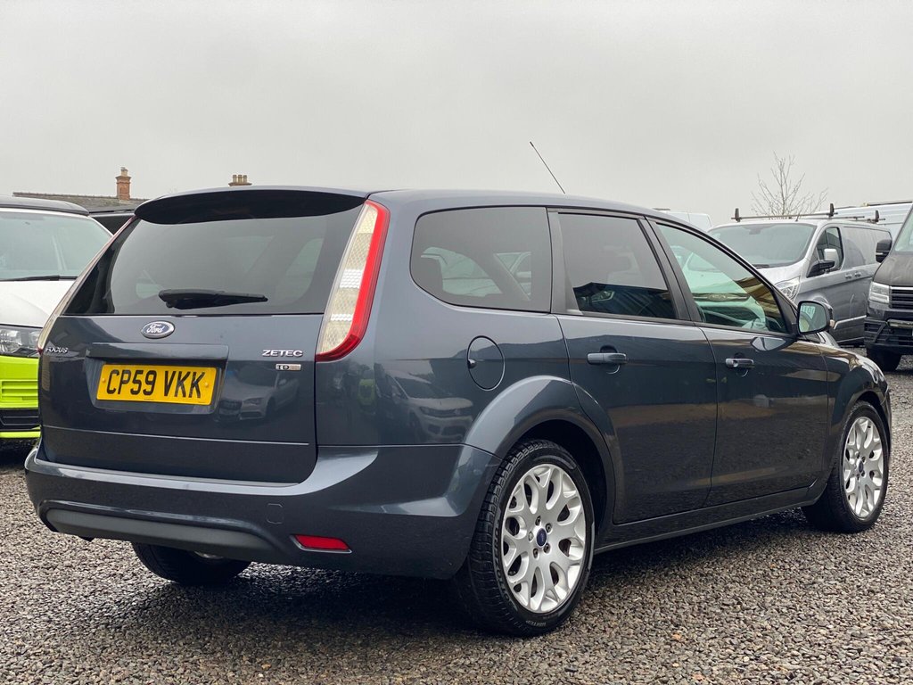 Used Ford Focus 2010 for sale - 77293302: Photo 5