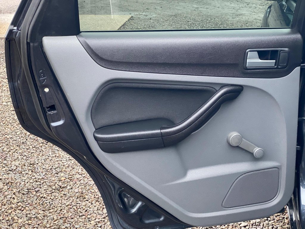 Used Ford Focus 2010 for sale - 77293302: Photo 50