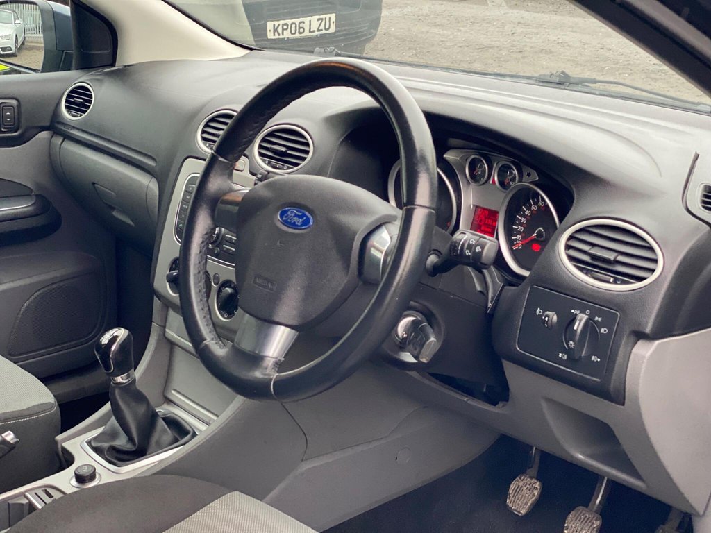 Used Ford Focus 2010 for sale - 77293302: Photo 6