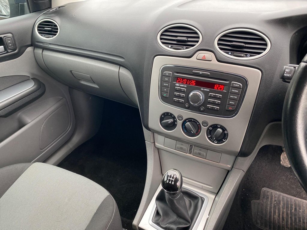 Used Ford Focus 2010 for sale - 77293302: Photo 8