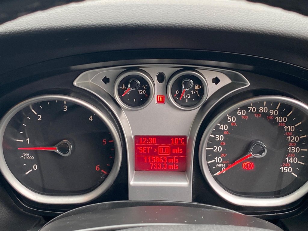 Used Ford Focus 2010 for sale - 77293302: Photo 9