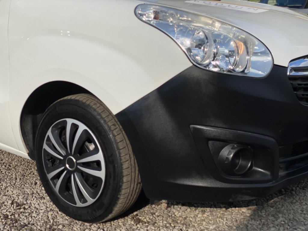 Used Vauxhall Combo 2016 for sale - 76139871: Photo 23