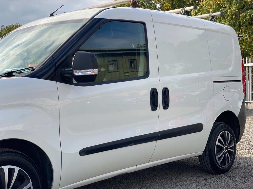 Used Vauxhall Combo 2016 for sale - 76139871: Photo 26