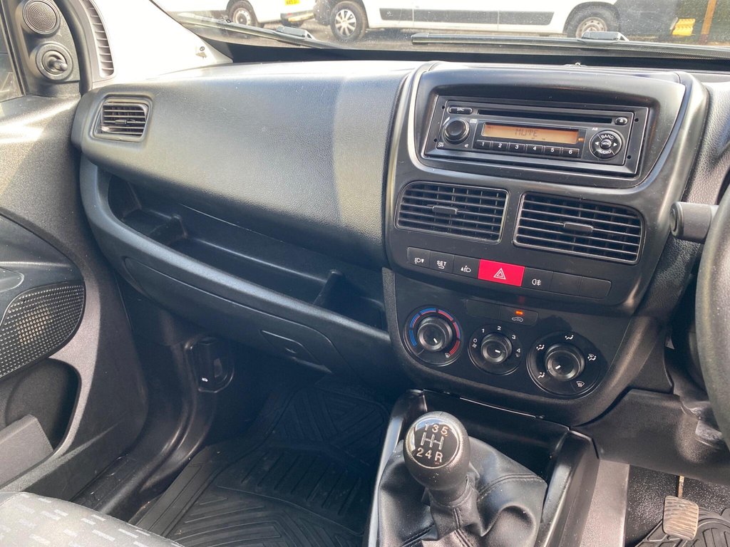 Used Vauxhall Combo 2016 for sale - 76139871: Photo 33