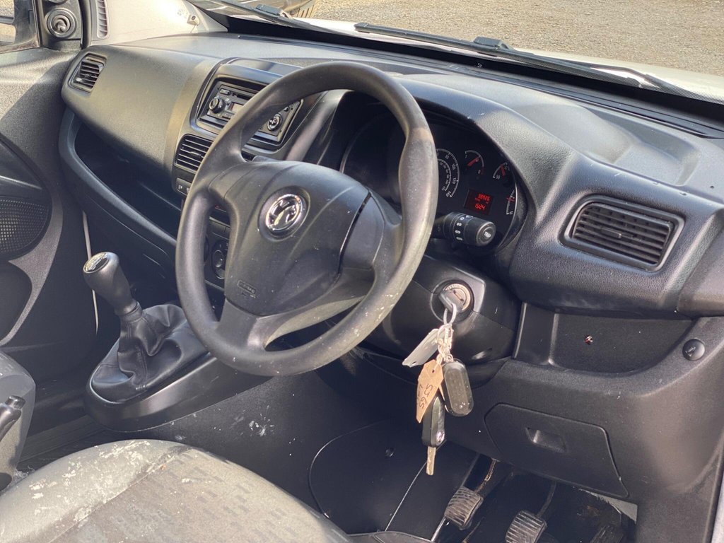Used Vauxhall Combo 2016 for sale - 76139871: Photo 6