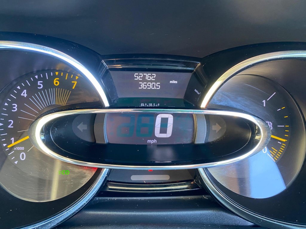 Used Renault Clio 2014 for sale - 76655357: Photo 10