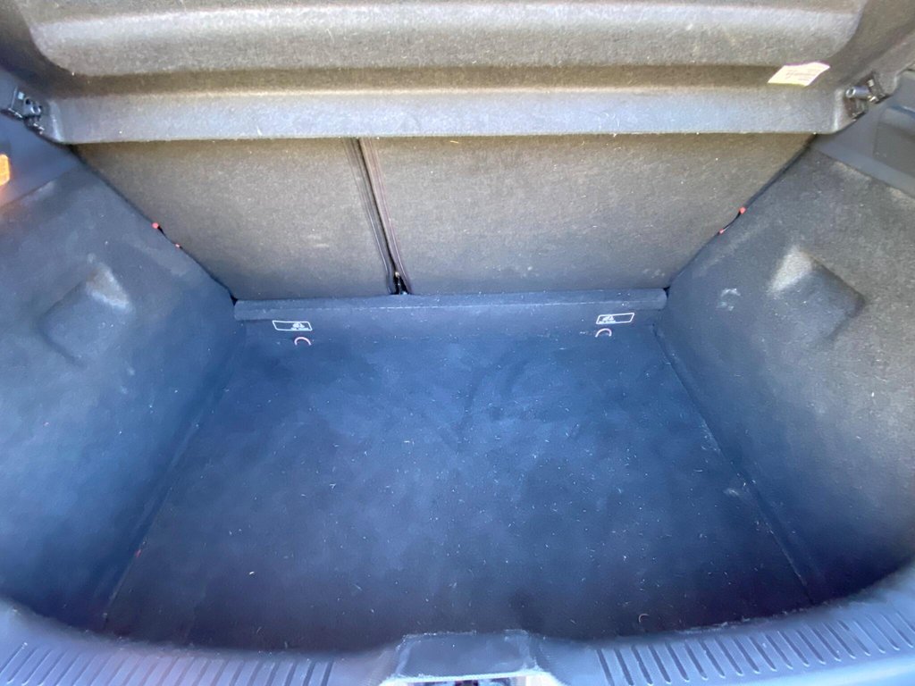 Used Renault Clio 2014 for sale - 76655357: Photo 15