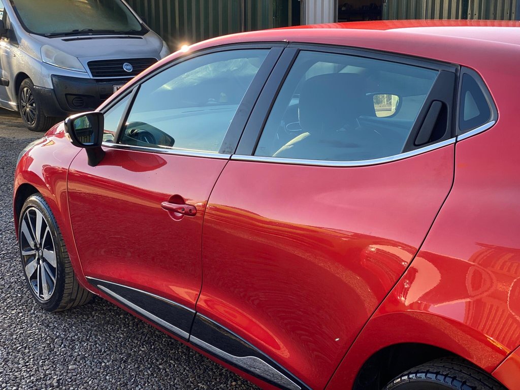 Used Renault Clio 2014 for sale - 76655357: Photo 28