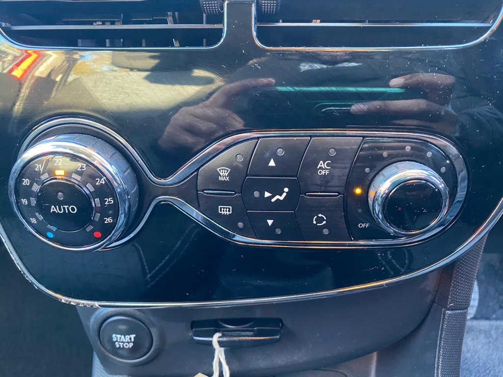 Used Renault Clio 2014 for sale - 76655357: Photo 34